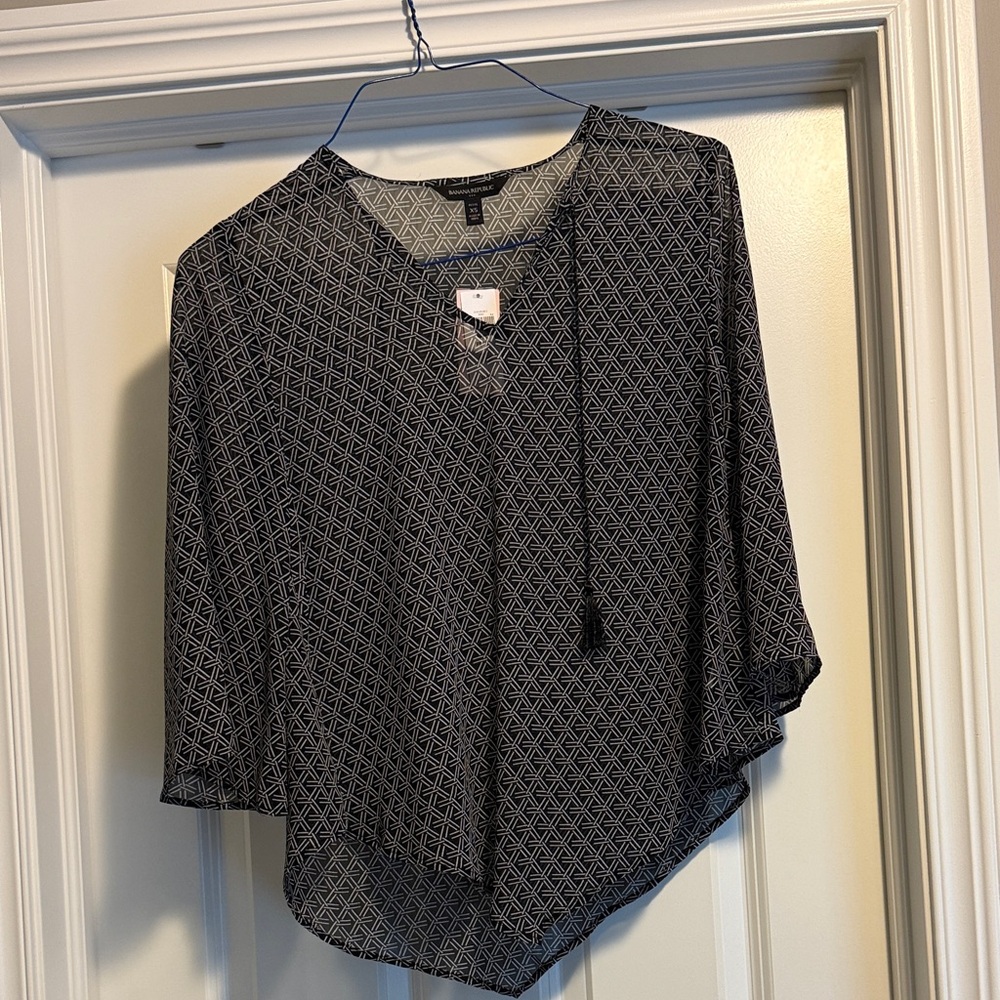 Banana Republic Monochrome Geometric Blouse